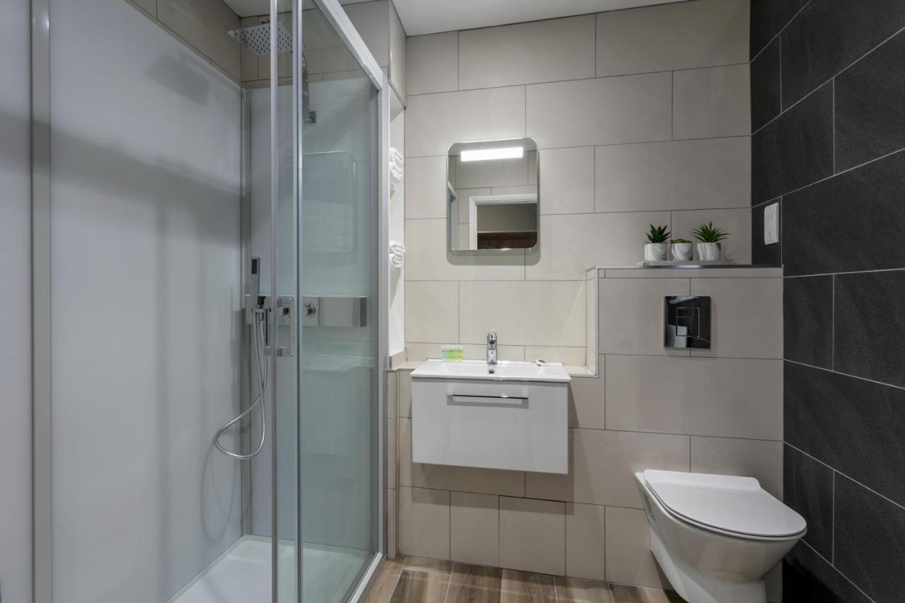 Roydon Marina Village Hotel Zewnętrze zdjęcie