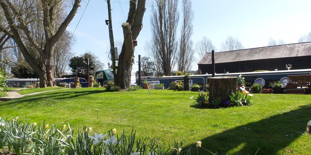 Roydon Marina Village Hotel Pokój zdjęcie