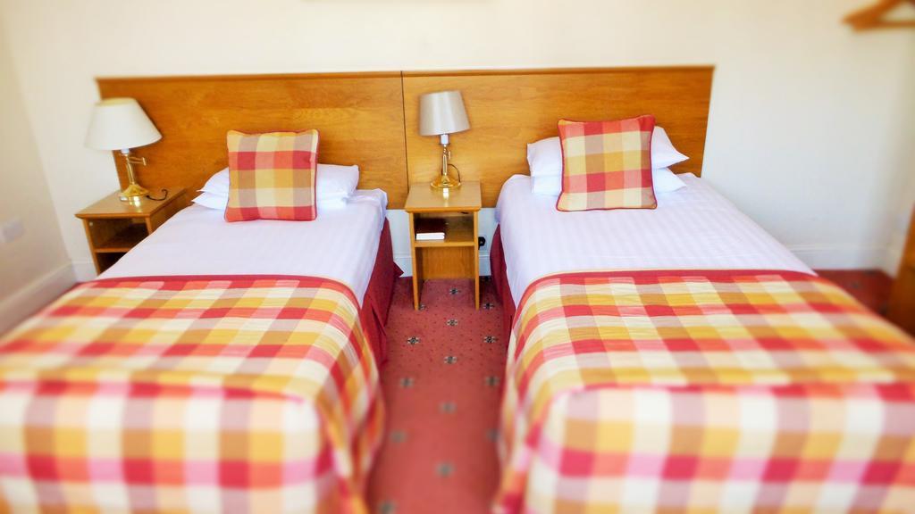 Roydon Marina Village Hotel Pokój zdjęcie