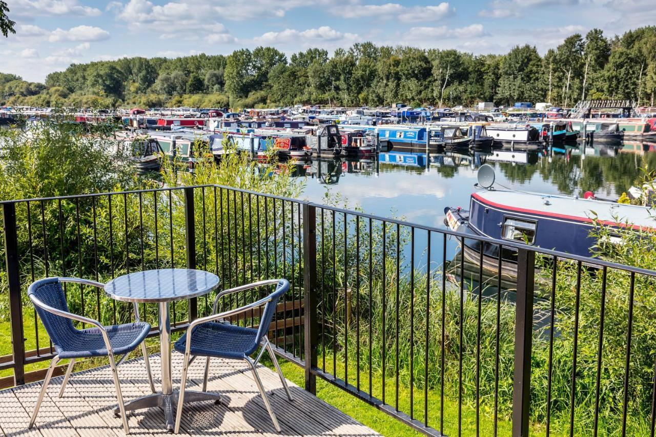Roydon Marina Village Hotel Zewnętrze zdjęcie