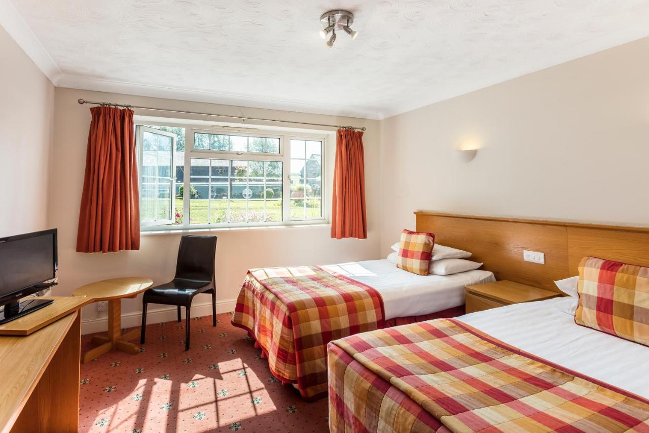 Roydon Marina Village Hotel Zewnętrze zdjęcie