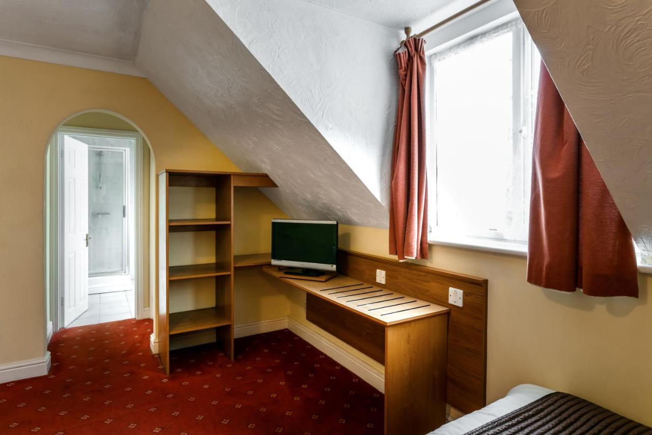 Roydon Marina Village Hotel Zewnętrze zdjęcie