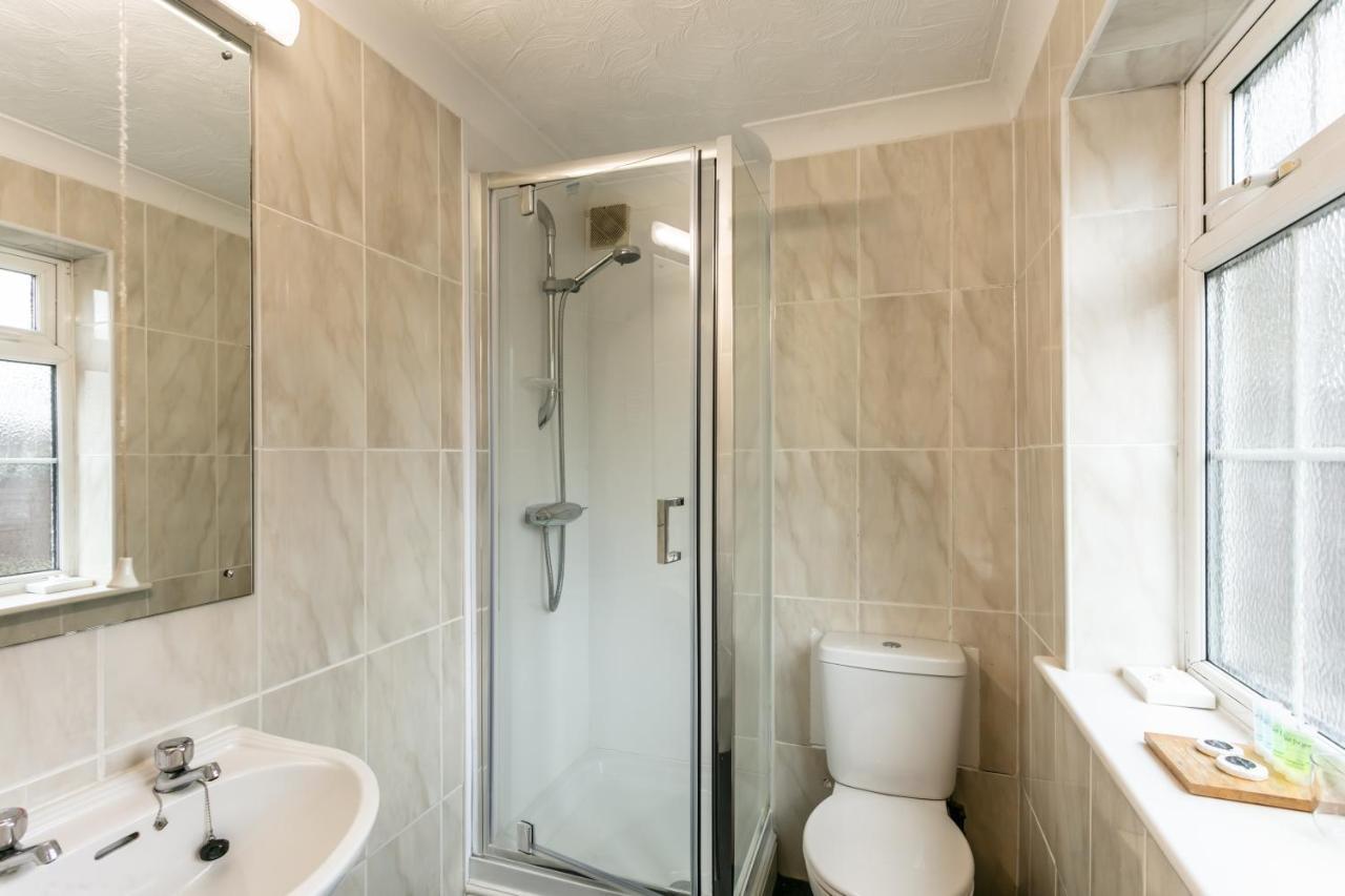 Roydon Marina Village Hotel Zewnętrze zdjęcie